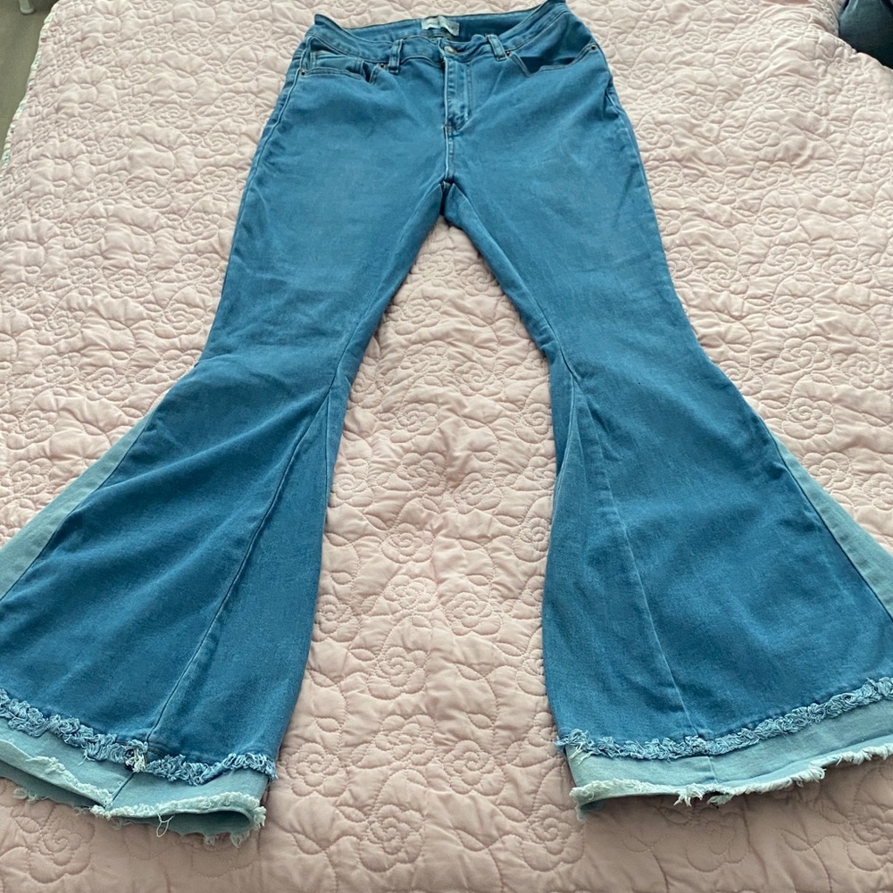 Indigo Two-Tone Blue Wide Flare Jeans size 11